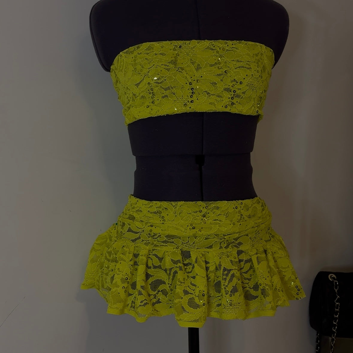 FRILL SKIRT & BANDEAU